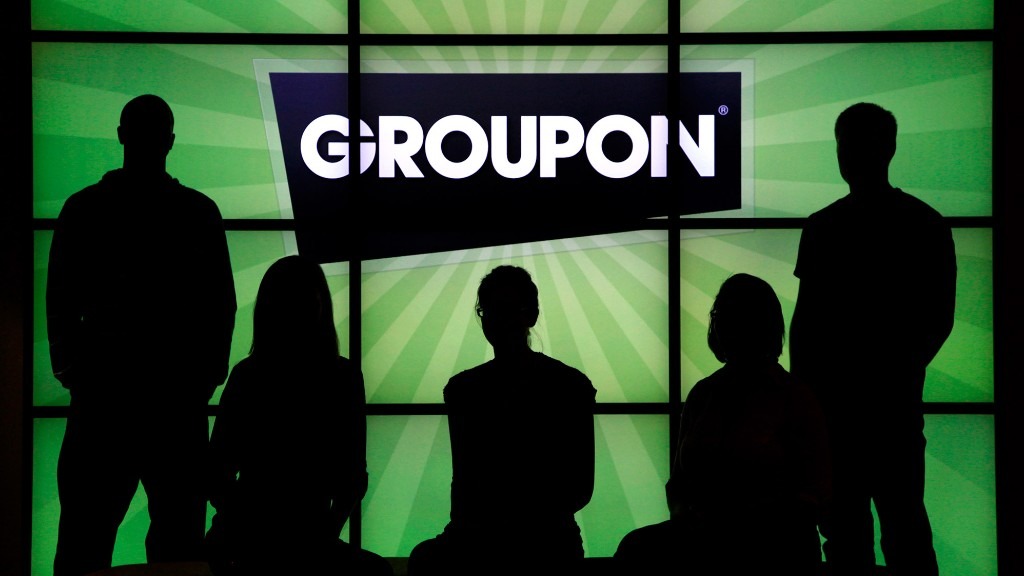 YP to Integrate Groupon Deals into Search Results